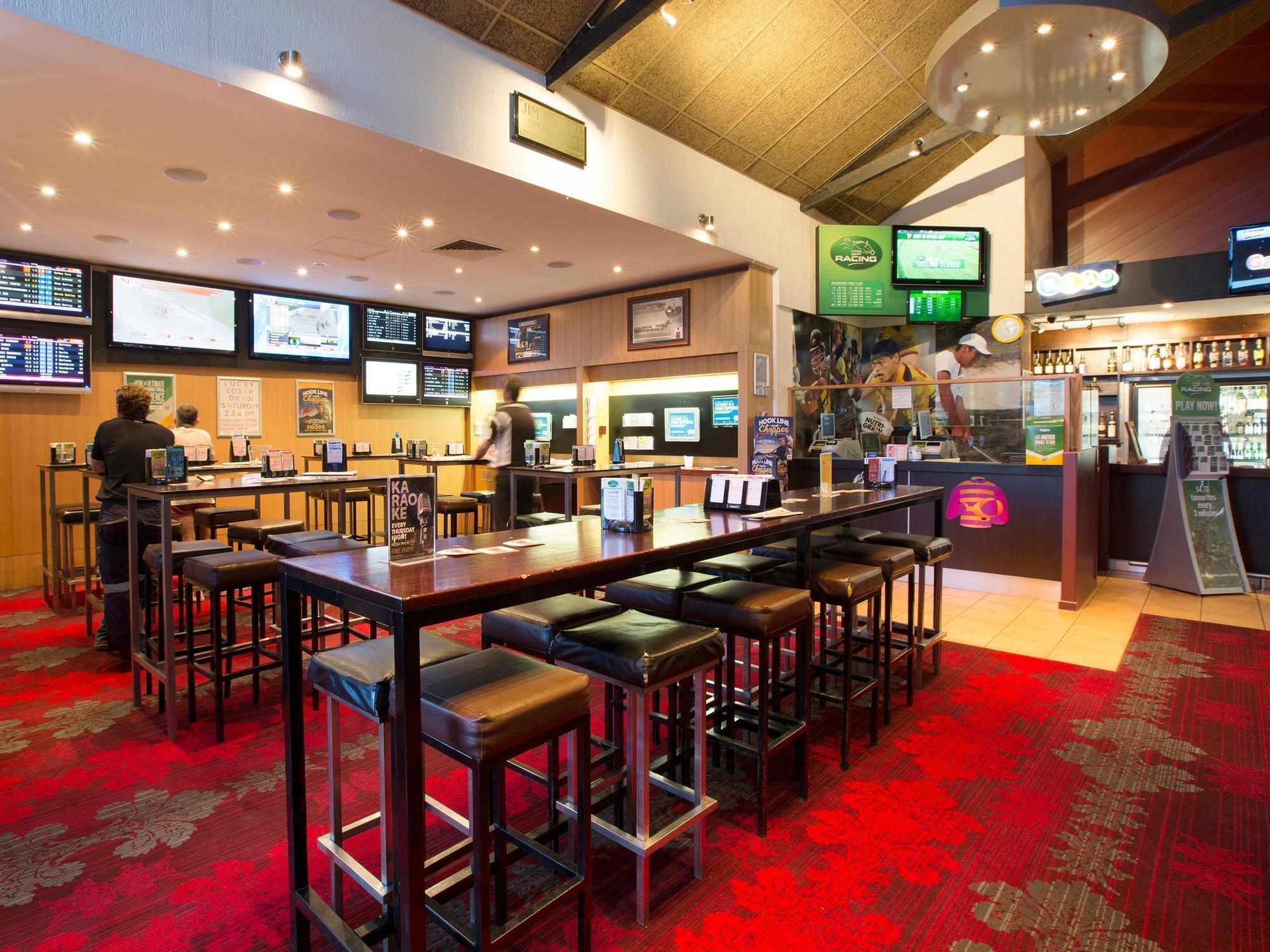 Glenmore Tavern Рокхемптън Екстериор снимка